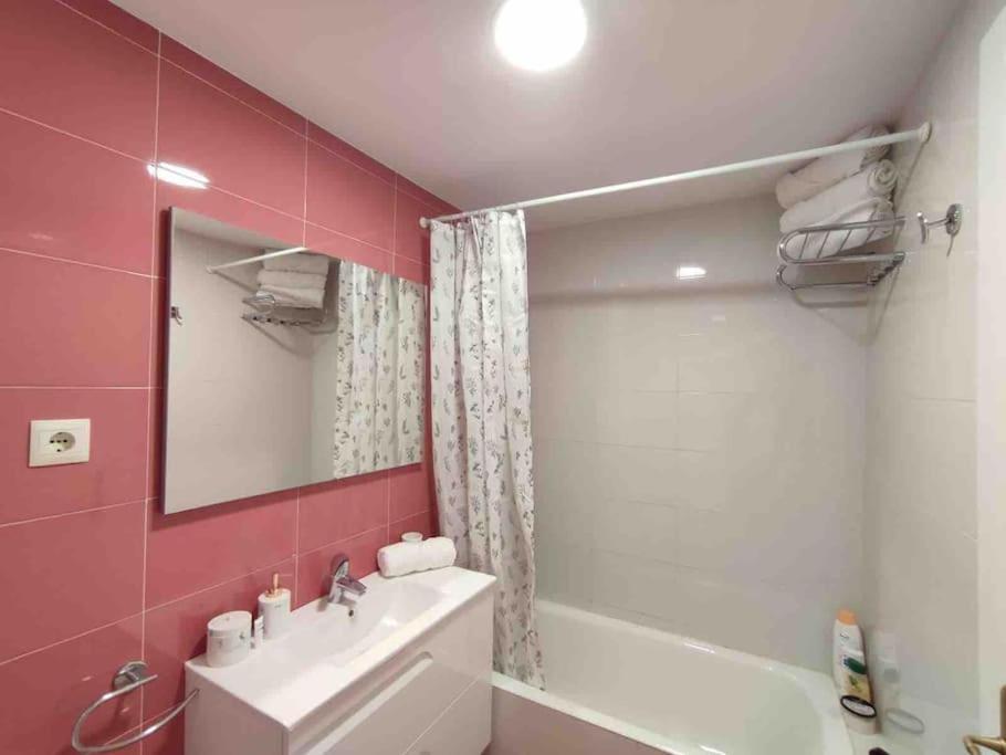 Exclusivo Apartamento Con Aparcamiento Gratuito Laredo Esterno foto